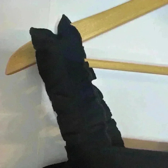 Listicle Ruffle Strap Tank Top Womens Med Cami Minimalist Capsule Wardrobe Layer - Picture 5 of 9